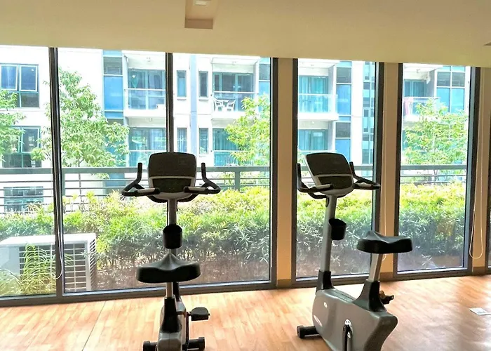 At 81 Newport Boulevard Near Naia With Free Access To Amenities Up To 2 Pax Apartment *